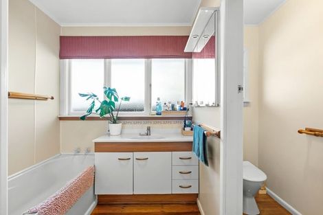 Photo of property in 6 Deepdale Street, Burnside, Christchurch, 8053