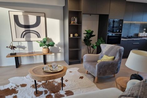 Photo of property in 1e Currey Crescent, Milford, Auckland, 0620