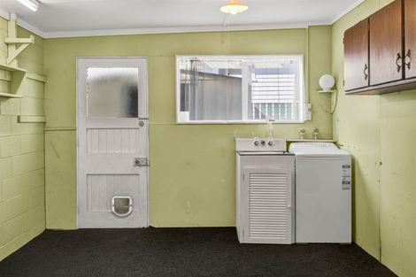 Photo of property in 18 George Street, Hawera, 4610