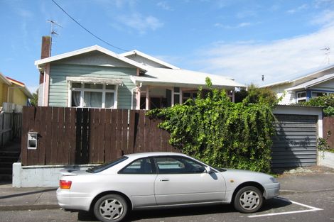 Photo of property in 7 Bulkeley Terrace, New Plymouth, 4310
