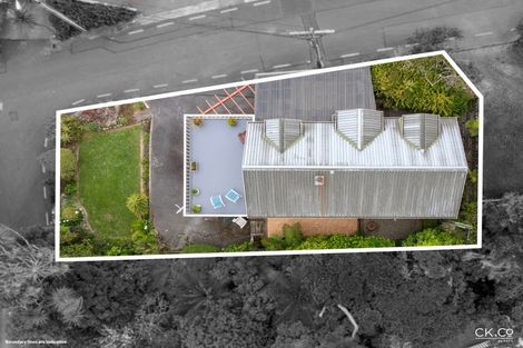 Photo of property in 239a Whites Line East, Waiwhetu, Lower Hutt, 5010