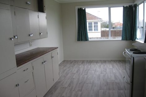 Photo of property in 6 Goldsmith Crescent, Levin, 5510