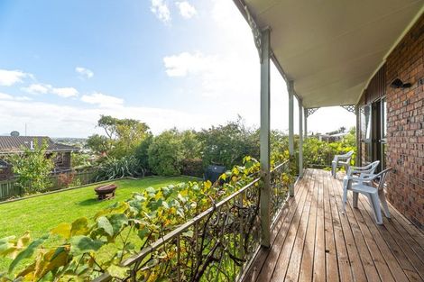 Photo of property in 80 Highland Park Drive, Highland Park, Auckland, 2010