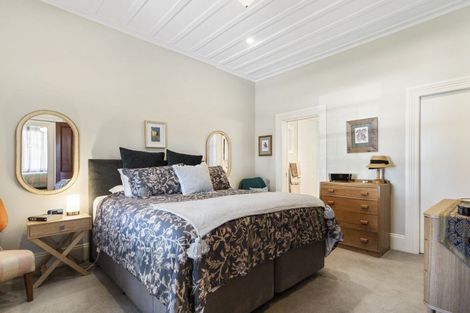 Photo of property in 8 Wallace Road, Mangere Bridge, Auckland, 2022