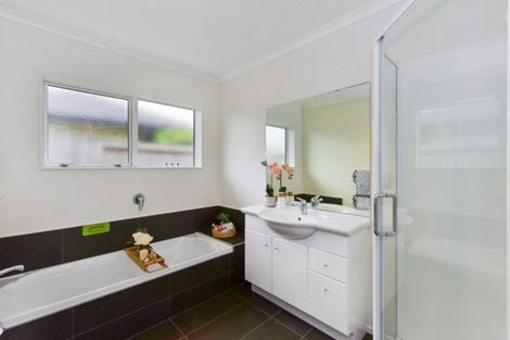 Photo of property in 17 Kentwood Place, Flagstaff, Hamilton, 3210