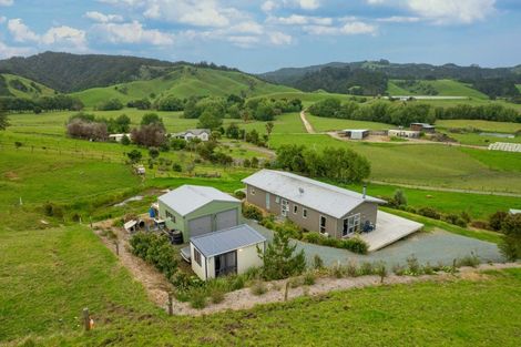 Photo of property in 571 Shoemaker Road, Waipu, 0582