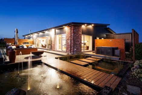 Photo of property in 9 Paterson Lane, Kelvin Grove, Palmerston North, 4470