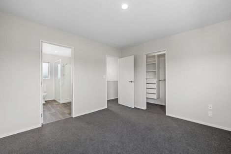 Photo of property in 27 Calypso Way, Unsworth Heights, Auckland, 0632