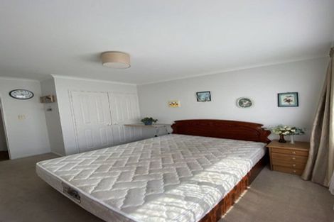 Photo of property in 1/269 Great North Road, Henderson, Auckland, 0612