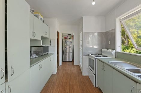 Photo of property in 6 Kirby Street, Glendene, Auckland, 0602