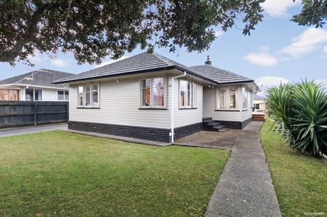 Photo of property in 31 Durham Street, Te Atatu Peninsula, Auckland, 0610