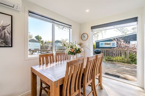 Photo of property in 1 Riverlea Way, Totara Park, Upper Hutt, 5018