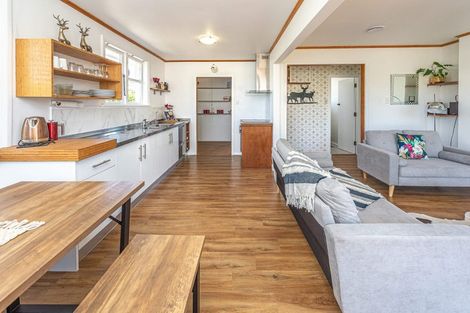 Photo of property in 10 Hadfield Crescent, College Estate, Whanganui, 4500