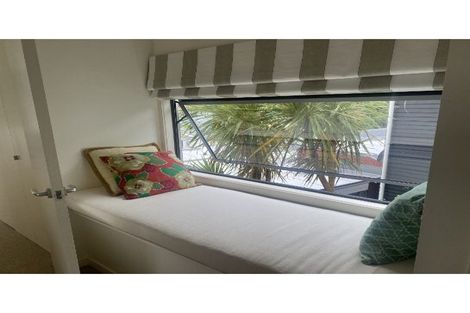 Photo of property in 37e Ngaio Road, Kelburn, Wellington, 6012