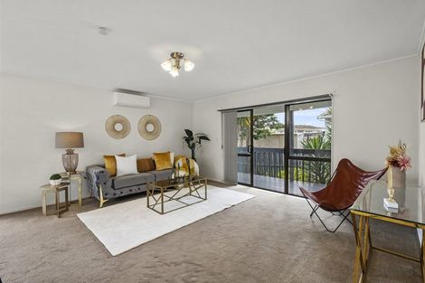 Photo of property in 2/122 Finlayson Avenue, Clendon Park, Auckland, 2103