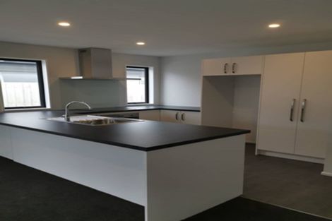 Photo of property in 15 Pohe Street, Waikanae, 5036