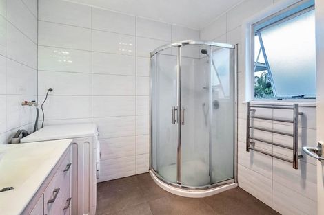 Photo of property in 24 Finlow Drive, Te Atatu South, Auckland, 0610