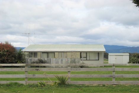 Photo of property in 20 Sarah Street, Waikawa Beach, Manakau, 5573