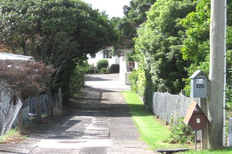Photo of property in 5 Porter Avenue, Te Atatu South, Auckland, 0610