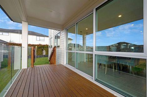 Photo of property in 49 Cirrus Way, Ranui, Auckland, 0612