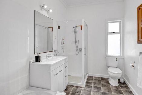 Photo of property in 17 Albion Street, Hawera, 4610