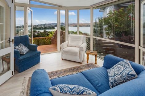 Photo of property in 6 Compass Way, Whitby, Porirua, 5024