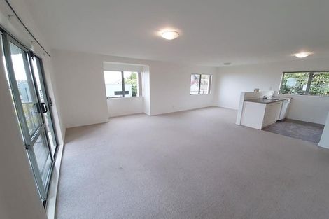 Photo of property in 15 Orchard Road, Browns Bay, Auckland, 0630