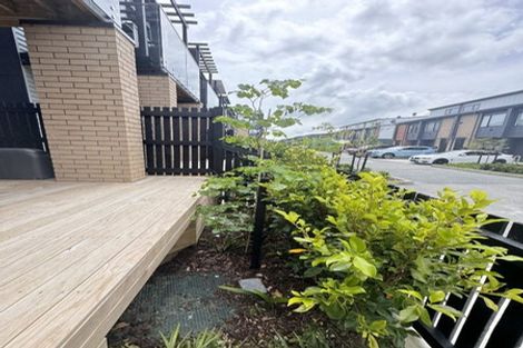 Photo of property in 48 Parkwood Avenue, Westgate, Auckland, 0614