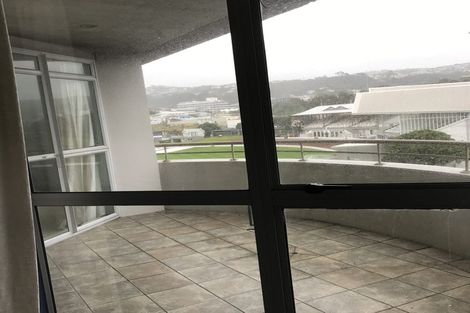 Photo of property in Grandstand Apartments, 10/80 Kent Terrace, Mount Victoria, Wellington, 6011