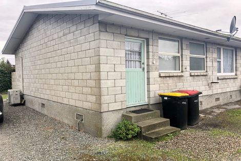 Photo of property in 1-6/74 Hokonui Drive, Gore, 9710
