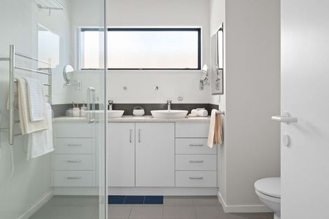 Photo of property in 11 Crowden Place, Harrowfield, Hamilton, 3210