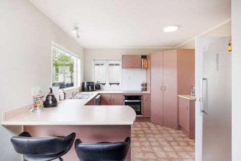 Photo of property in 47 Dalfield Place, Highbury, Palmerston North, 4412