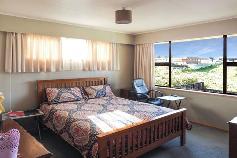 Photo of property in 12 Oakleigh Crescent, Oamaru North, Oamaru, 9400