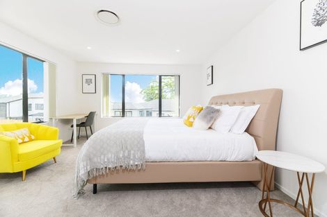 Photo of property in 5 Paitry Place, Swanson, Auckland, 0614