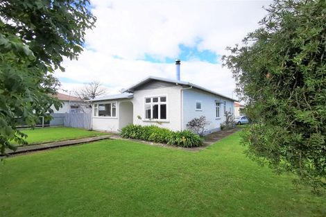 Photo of property in 32 Tennyson Street, Dannevirke, 4930