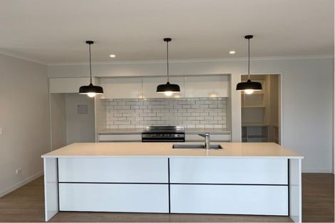 Photo of property in 16 Loxley Place, Lincoln, 7608