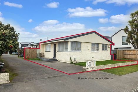 Photo of property in 1/4 Division Street, Riccarton, Christchurch, 8041