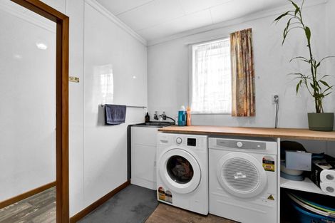 Photo of property in 180 Waihi Road, Hawera, 4610