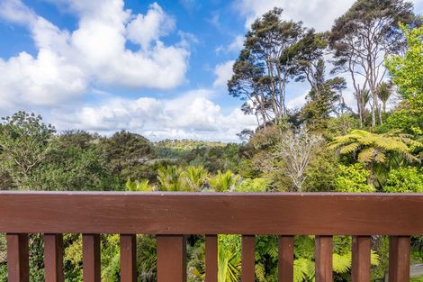Photo of property in 85 Laingholm Drive, Laingholm, Auckland, 0604