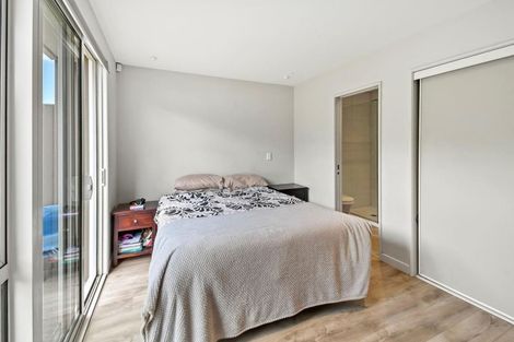 Photo of property in 14 Patiti Parade, Mangere Bridge, Auckland, 2022