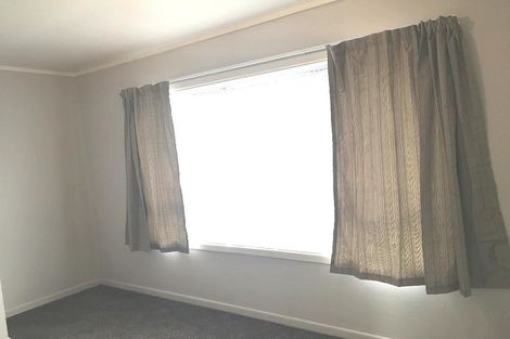 Photo of property in 32 Titirangi Road, New Lynn, Auckland, 0600