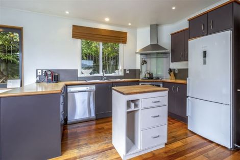 Photo of property in 21 Kiriwai Road, Paremata, Porirua, 5024