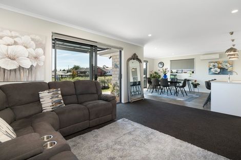 Photo of property in 1 Albatross Lane, Welcome Bay, Tauranga, 3112