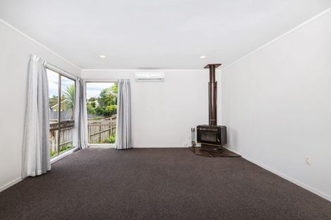 Photo of property in 2/98 Mountbatten Avenue, Hillcrest, Auckland, 0627