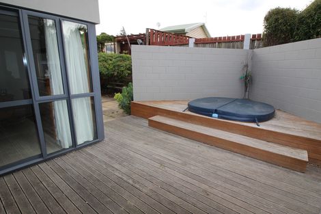 Photo of property in 14 Kamaka Crescent, Bridge Hill, Alexandra, 9320