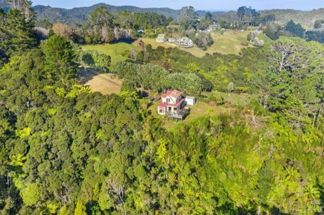 Photo of property in 156 Lone Kauri Road, Karekare, New Lynn, 0772