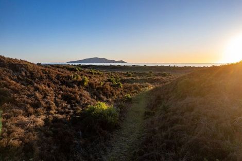 Photo of property in 18 Mahurenga Lane, Te Horo, Otaki, 5581