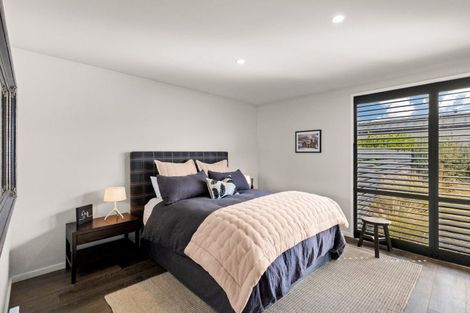 Photo of property in 2 Fife Court, Jacks Point, Queenstown, 9371