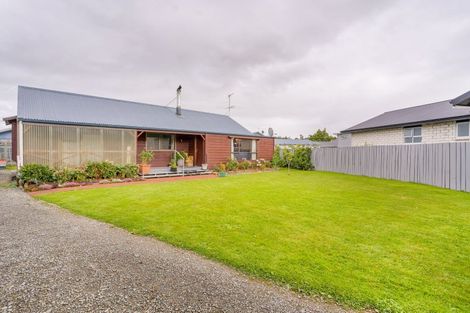 Photo of property in 17 Niddry Crescent, Winton, 9720