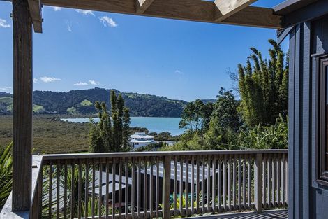 Photo of property in 66 Beach Road, Onerahi, Whangarei, 0110